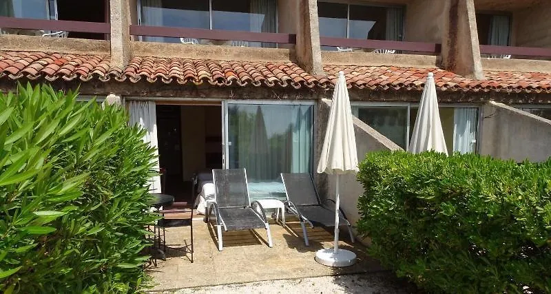 83 Hotel Le Lavandou