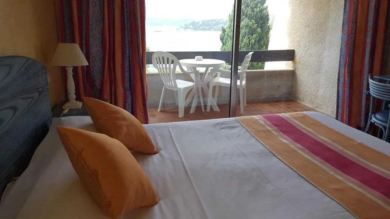 83 Hotel Le Lavandou