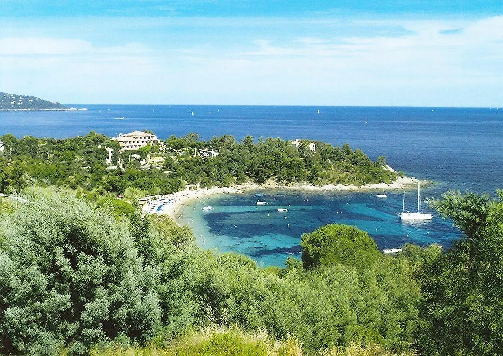 83 Hotel Le Lavandou