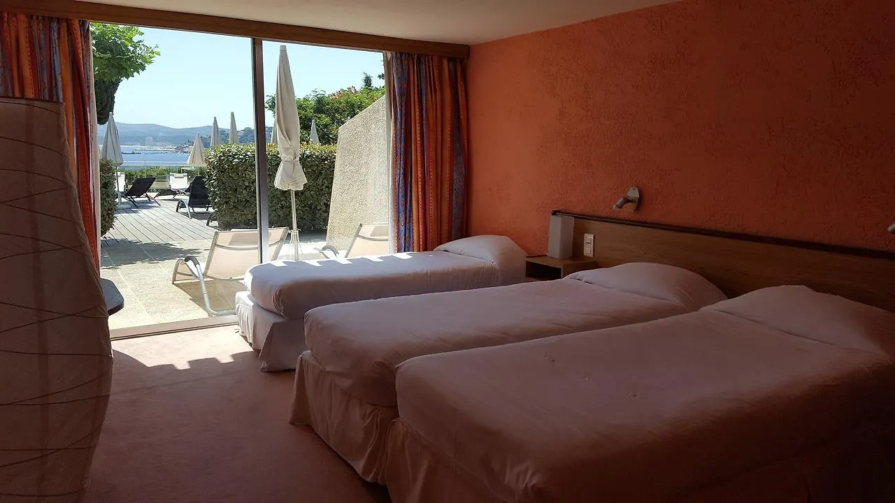 83 Hotel Le Lavandou