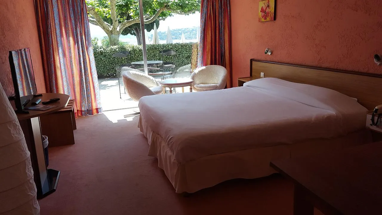 83 Hotel Le Lavandou France